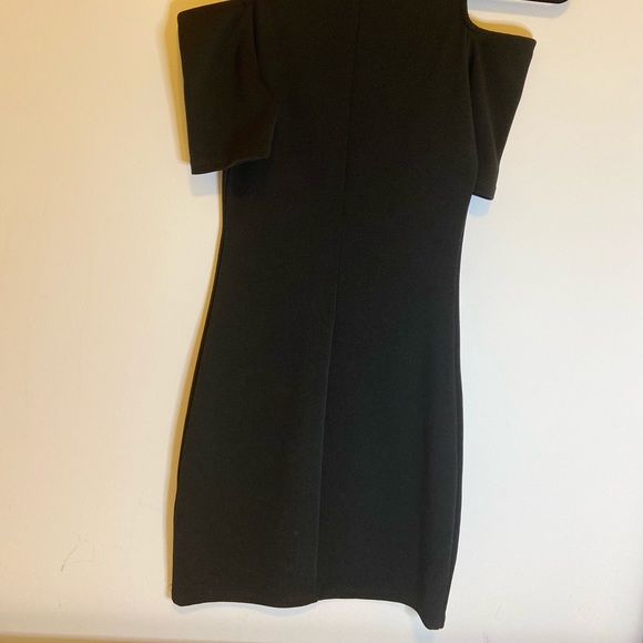 NWOT H&M off the shoulder flattering bodycon dress, ribbed fabric, size 2 - Picture 5 of 6